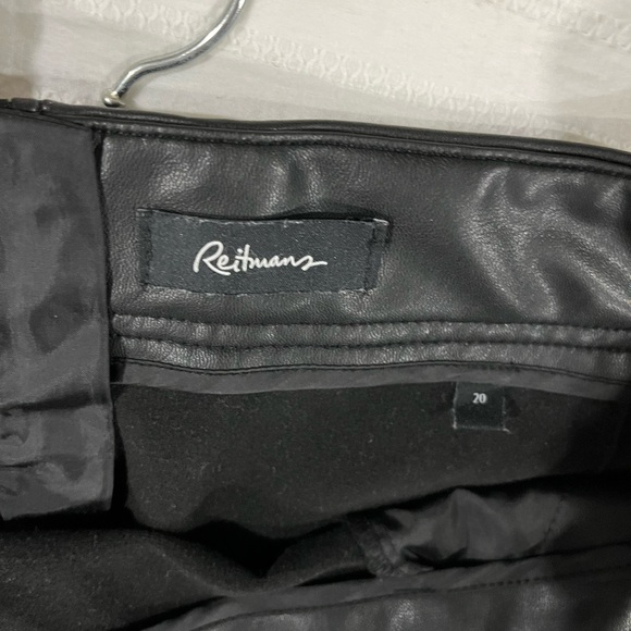 Reitmans faux leather skirt - Picture 2 of 2